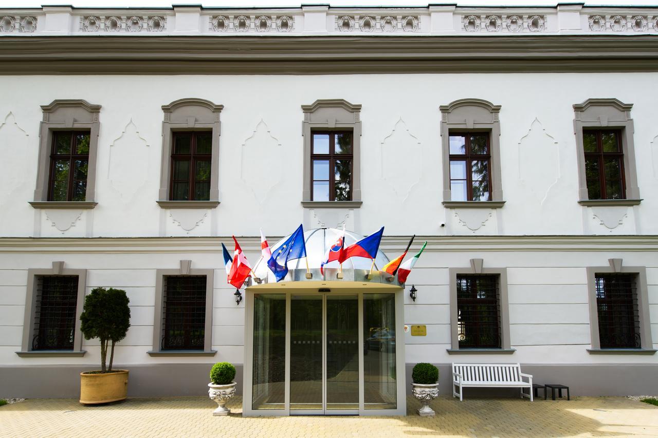 Hotel Gino Park Palace Považská Bystrica Exterior foto